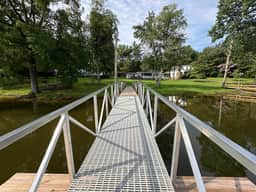 Saluda Lake Escape - Image 2