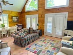 127 Oak Point