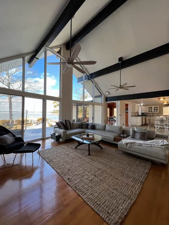 225 Porth Circle