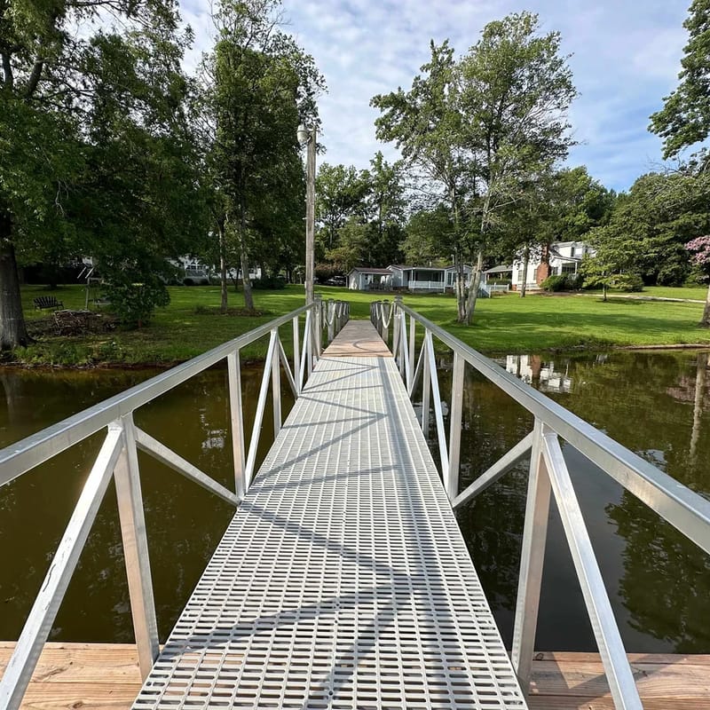 Saluda Lake Escape